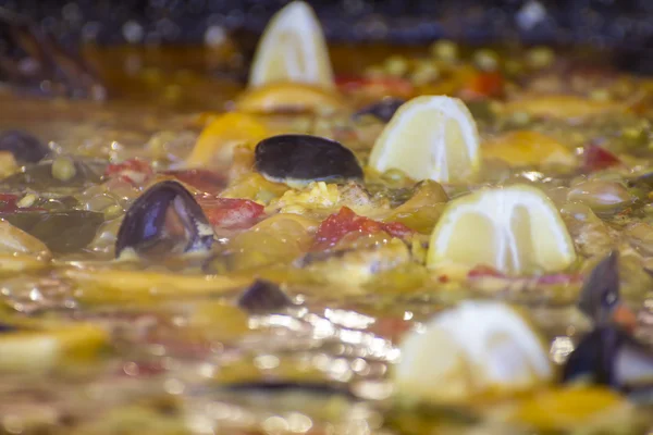 Geleneksel İspanyol paella — Stok fotoğraf