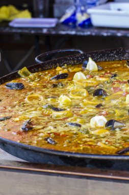 geleneksel İspanyol paella