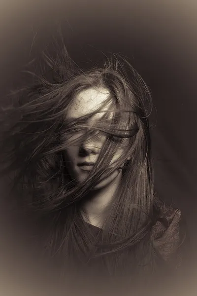 Волосся вітрі — стокове фото