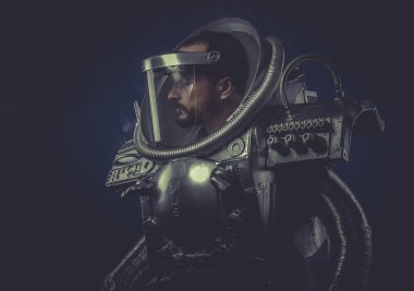 Robotik zırh ile sanal adam
