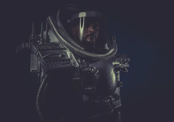 우주 갑옷에서 로봇 남자 — 스톡 사진