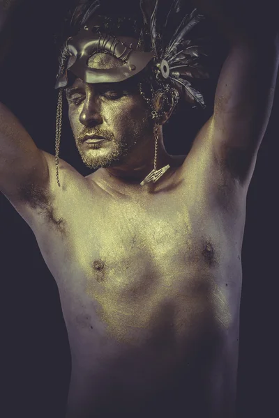 Man with body painted gold — Stock Photo, Image