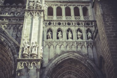 Toledo katedral cephe, İspanyol kilisesi