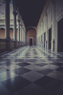 marmurowe podłogi, wnętrze pałacu