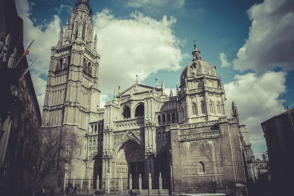 Fachada Catedral de Toledo, iglesia española — Foto de Stock