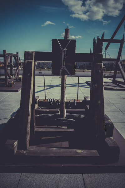 Средневековое осадное оружие
