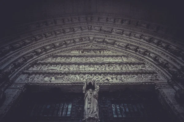 Yan giriş katedral Toledo — Stok fotoğraf