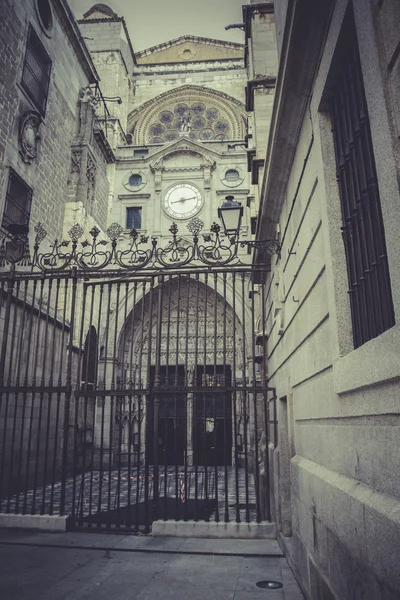 Side entrance of the Cathedral of Toledo — Stock Photo, Image