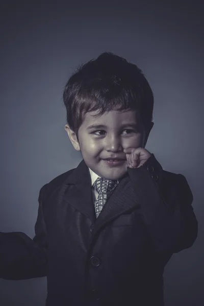 Piccolo ragazzo d'affari — Foto Stock