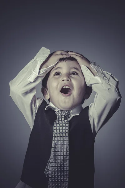 Stress menino de terno e gravata — Fotografia de Stock