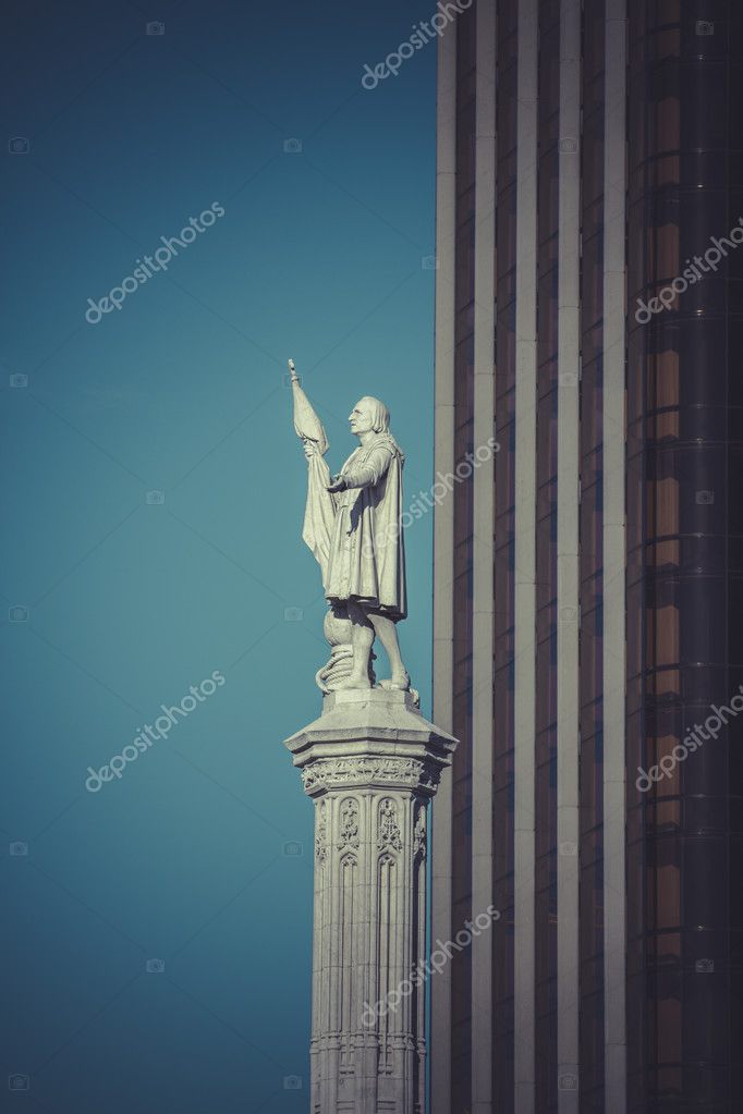 Christopher Columbus statue — Stock Photo © outsiderzone 47568787