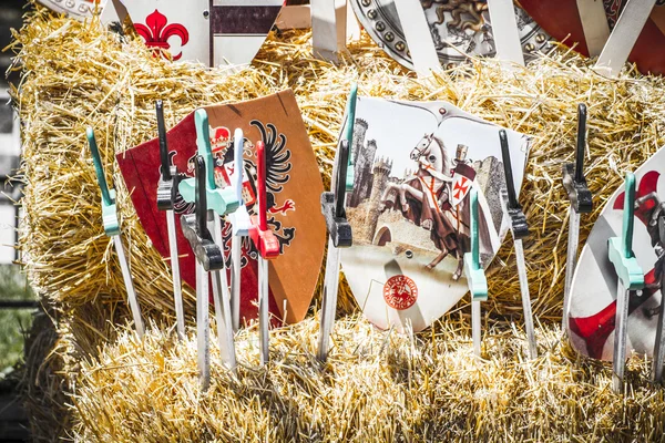 Handgemaakte houten zwaarden — Stockfoto