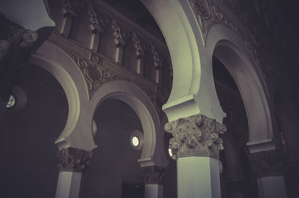 Древняя синагога в еврейском квартале
