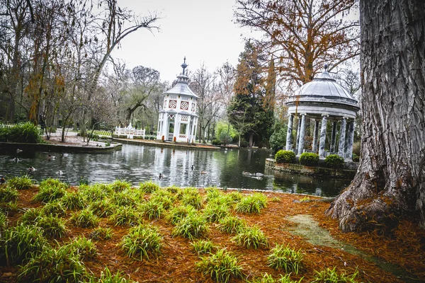 Fuentes ornamentales — Foto de Stock