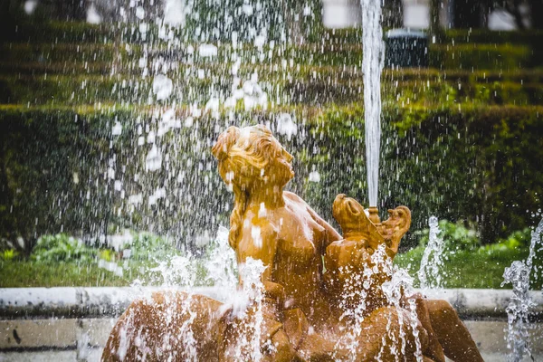 Ornamentale Brunnen des Palastes von aranjuez — Stockfoto