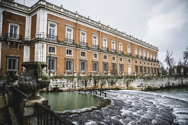 Ozdobne fontanny Pałac aranjuez — Zdjęcie stockowe