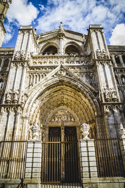 Majestuosa Catedral de Toledo —  Fotos de Stock