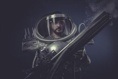 Spaceman gümüş zırh