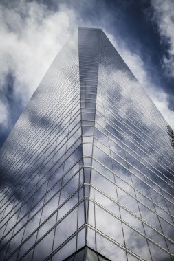 Cam cepheli gökdelen