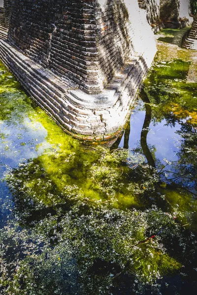 Byggnaden i ruiner — Stockfoto