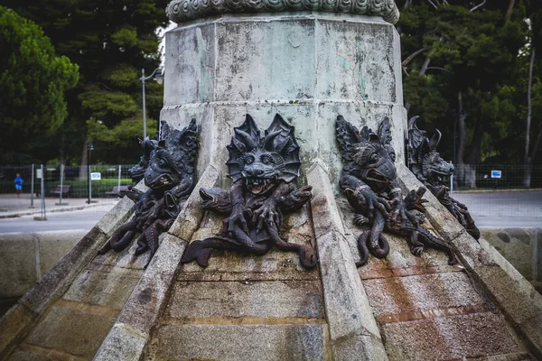 Figure du diable, sculpture en bronze — Photo