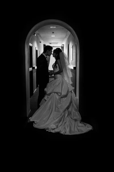 Lovely Young Wedding Couple — Stock Photo, Image