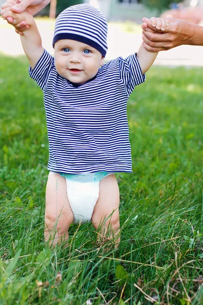 Liten pojke — Stockfoto