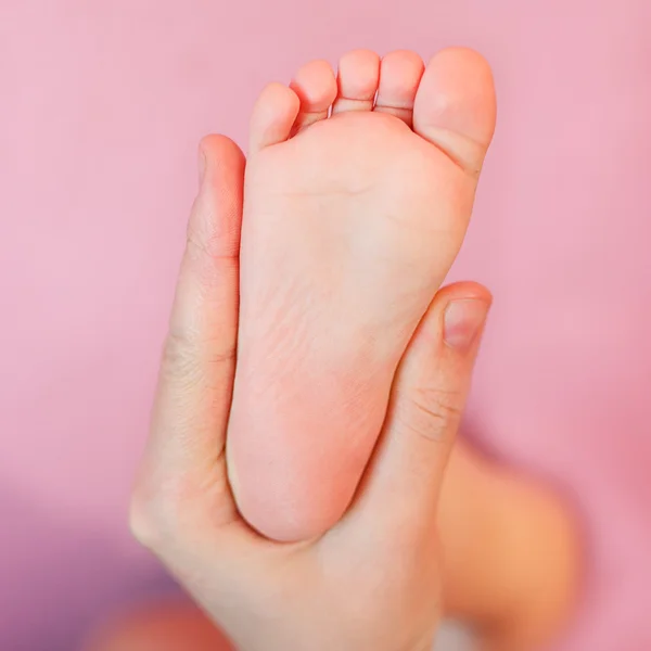 Barnets fötter — Stockfoto