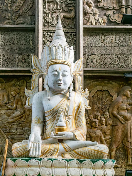 Immagine Buddha Tempio Gangaramaya Colombo Sri Lanka — Foto Stock