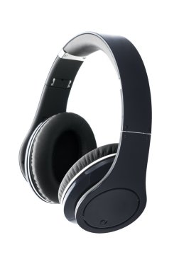 Kulaklıklar beyaz arkaplanda izole edilmiş.