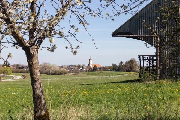 Ländliches Dorf Deutscher Landschaft Sonnigen Nachmittag Des Frühlings — Stockfoto