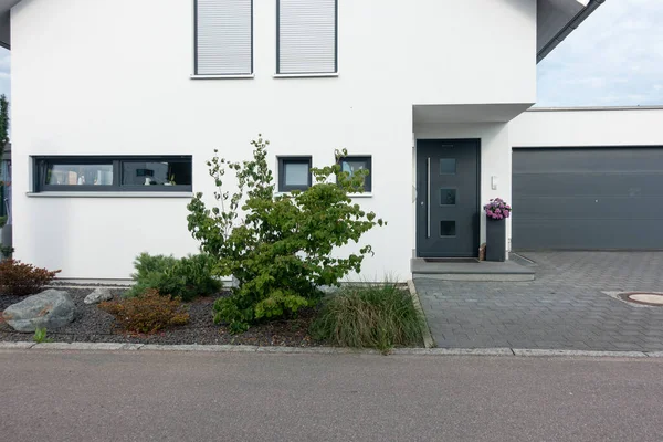 Moderne Hausfassade Süddeutschland — Stockfoto