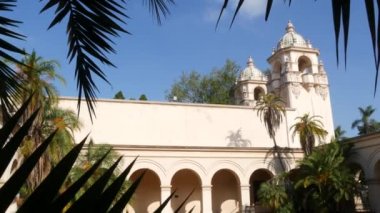 İspanyol sömürge mimarisi, kemerler ve sütunlar, San Diego Balboa Parkı