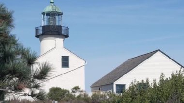 Vintage deniz feneri kulesi, retro deniz feneri, eski moda klasik beyaz fener..