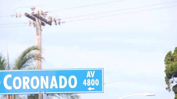 Coronado island street road sign, California city, USA. Località turistica costiera — Foto Stock
