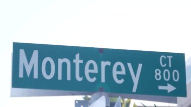 Monterey yol tabelası, California City Street USA. Turizm beldesi, tarihi sermaye