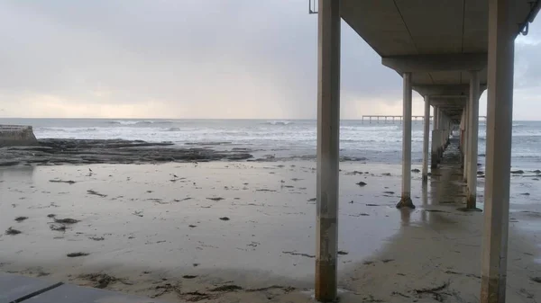 Ocean Beach pier in rainy weather, sea waves in rainfall, California coast, USA. — Stock Photo, Image