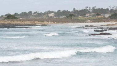 17 mil, Monterey, California. Banliyö gayrimenkulleri, okyanus kıyısındaki evler