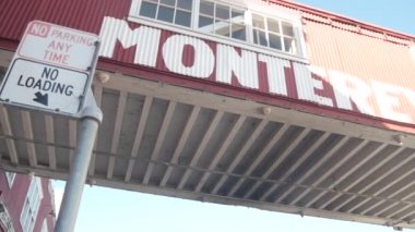 Monterey City California 'da konserve fabrikası. Konserve şirketleri olan balıkçı caddesi