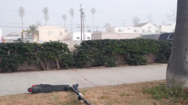 Power Lines Wires Poles Foggy City Street California Usa Cables — Stock Video