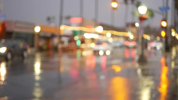 Voitures Lumières Réflexion Sur Route Par Temps Pluvieux Des Gouttes — Photo