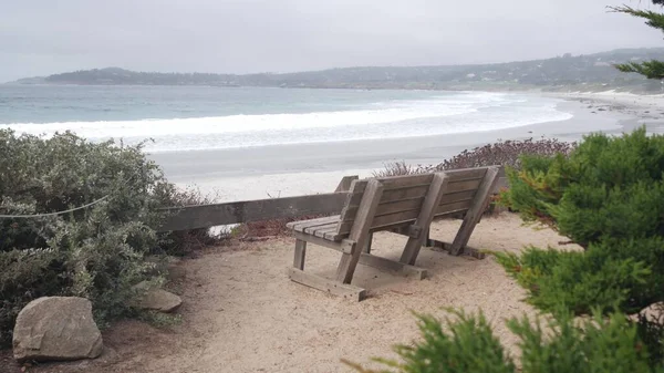 Leere Holzbank Ruhe Auf Wanderweg Gehweg Oder Fußweg Carmel Beach — Stockfoto