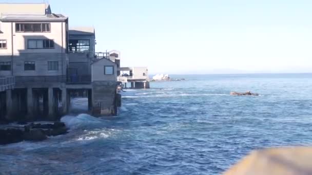 Passeio Marítimo Madeira Monterey Califórnia Eua Passeio Beira Mar Pilhas — Vídeo de Stock