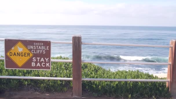 Ocean Waves Crashing Beach Bluff Jolla Shore Waterfront Promenade California — Stock Video