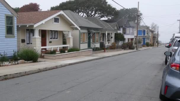 Wiersz Starych Domów Stylu Wiktoriańskim Historyczna Dzielnica Mieszkalna Monterey Kalifornia — Wideo stockowe