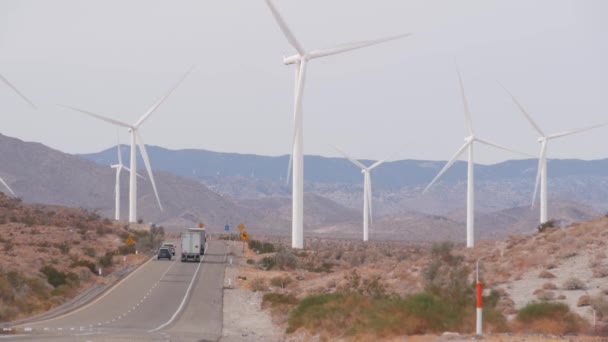 Ветряные Мельницы Вращения Турбин Ветряная Электростанция Электростанция Альтернативные Зеленые Возобновляемые — стоковое видео