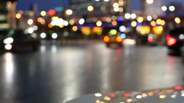 Carros Desfocados Luzes Estrada Crepúsculo Veículos Tráfego Rua Megapolis Centro — Vídeo de Stock