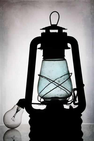 Oude vintage olie lamp, lamp - vleermuis — Stockfoto