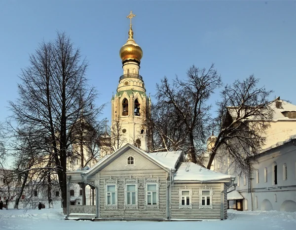 Iglesia rusa y casas de madera, Kremlin de Vologda —  Fotos de Stock