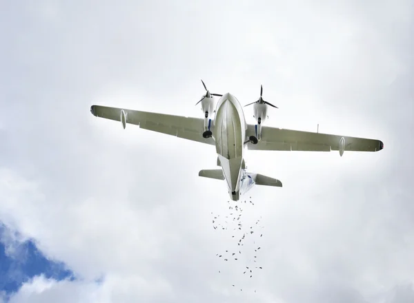 Airplane in the sky — Stock Photo, Image